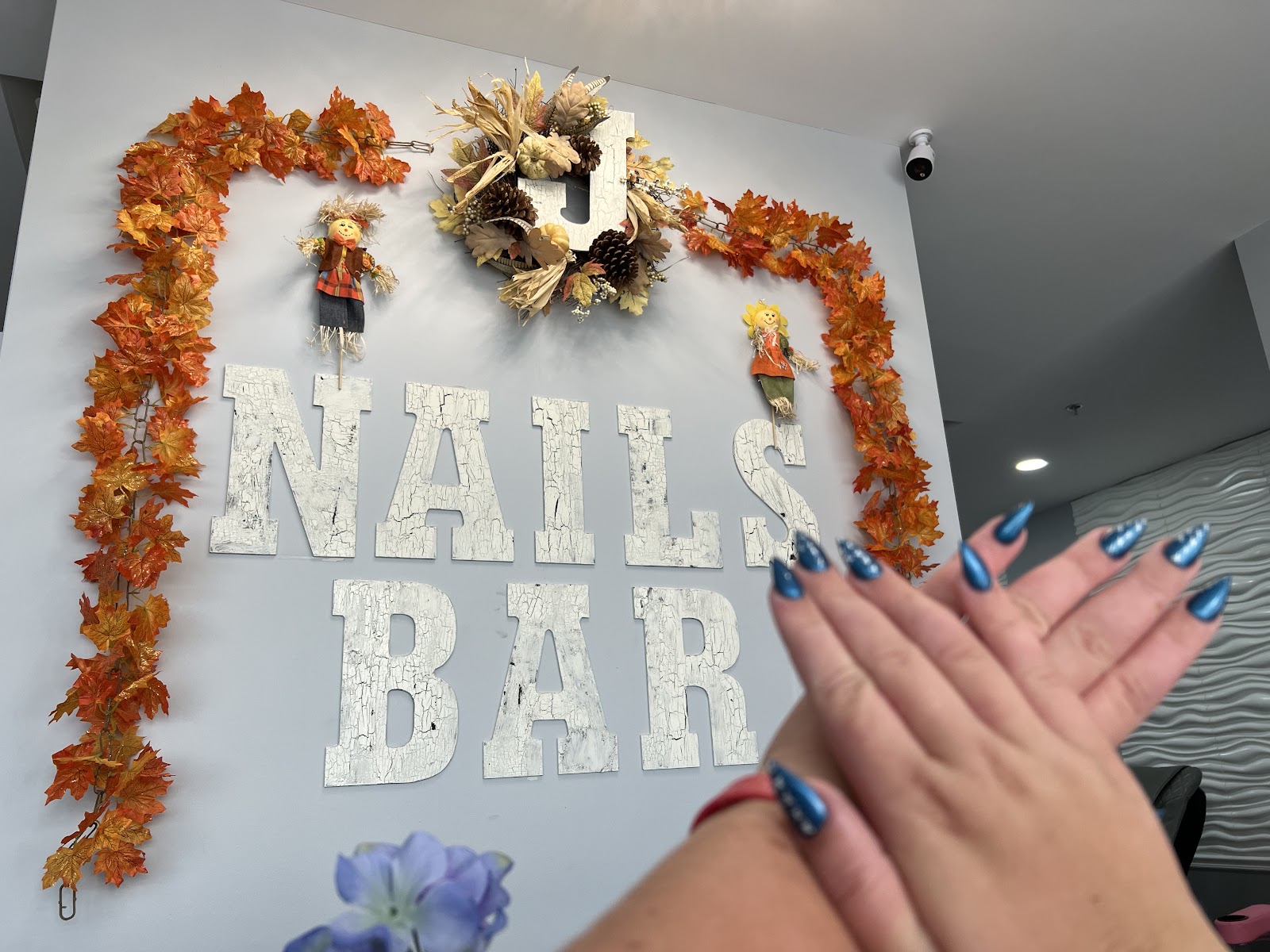 J NAILS BAR nail photo 7